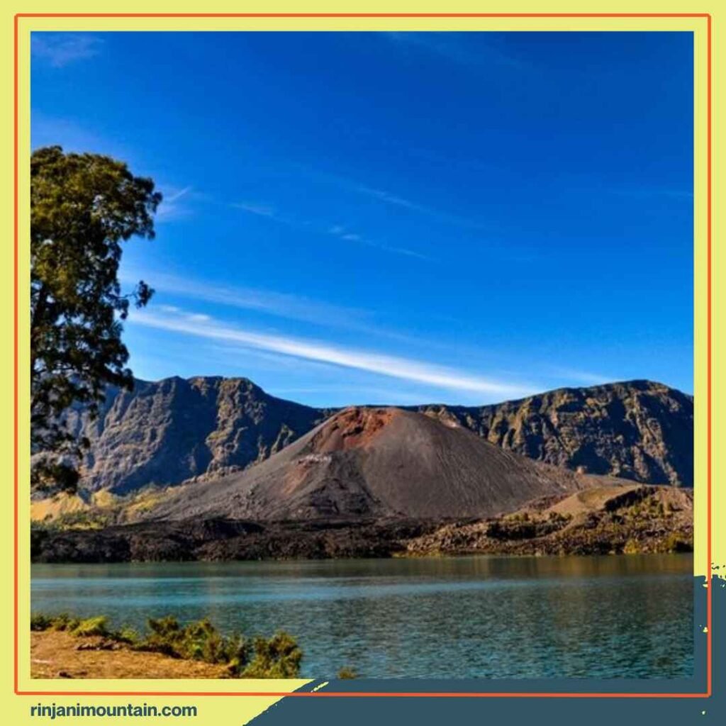 Melihat Megahnya Langit Bertabur Bintang dari Tepian Danau Segara Anak, Magis Banget!